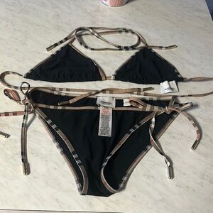 “🔥 For Sale: Burberry 2-Piece Bikini – Size Small! 🔥